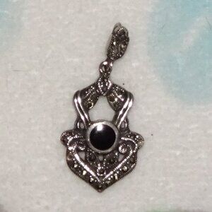 Onyx & marcasite pendant. Sterling silver. Vintage
